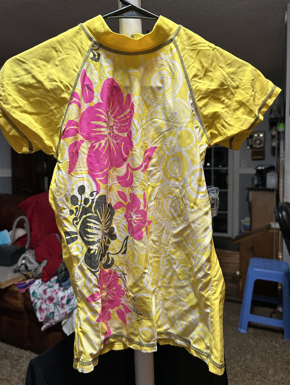 SUNSPECS Small Yellow Floral Short Sleeve Rash Guard Shirt